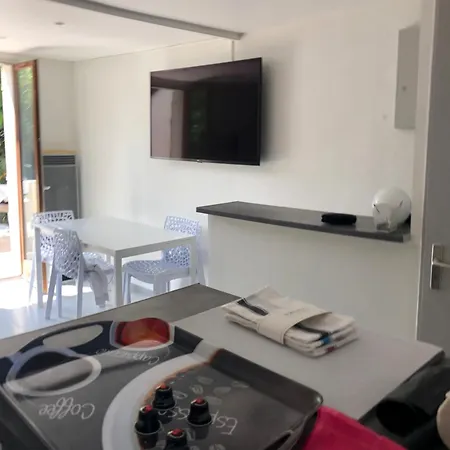 Casa de Férias Maison Jardin Proche