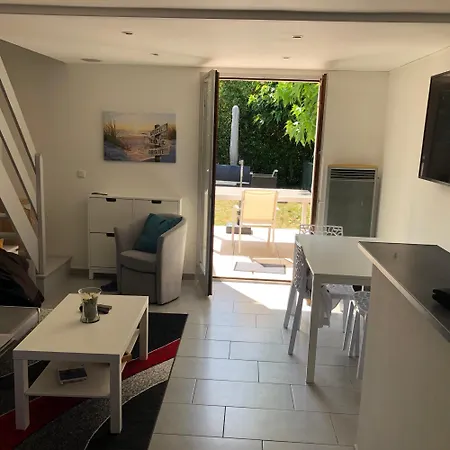 Maison Jardin Proche Hébergement de vacances *