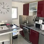 Maison Jardin Proche Holiday home *