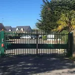 Holiday home Maison Jardin Proche Guerande