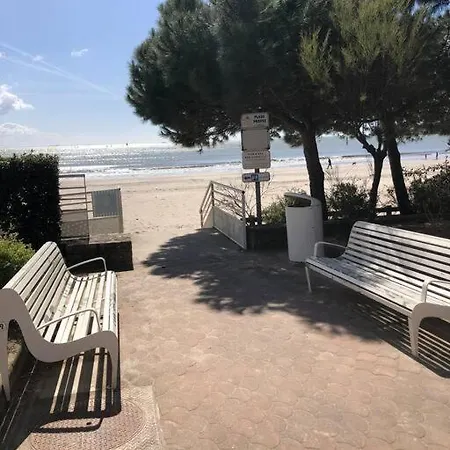 Holiday home Maison Jardin Proche *