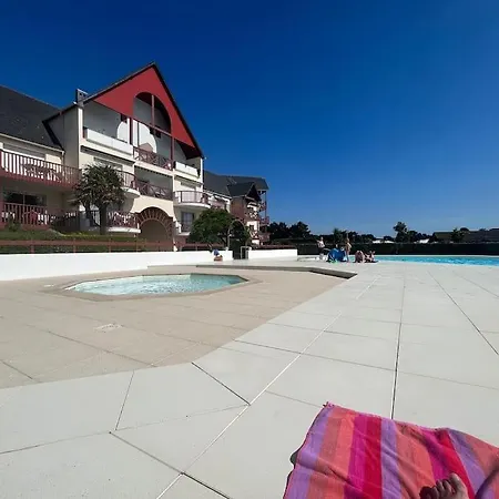 Holiday home Maison Jardin Proche *